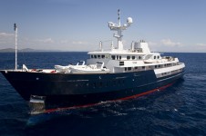 Motor Yacht Titan